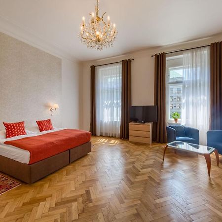 פראג Apartments 39 Wenceslas Square מראה חיצוני תמונה