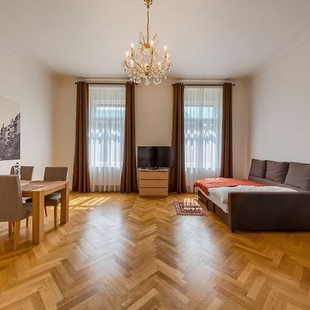 פראג Apartments 39 Wenceslas Square מראה חיצוני תמונה