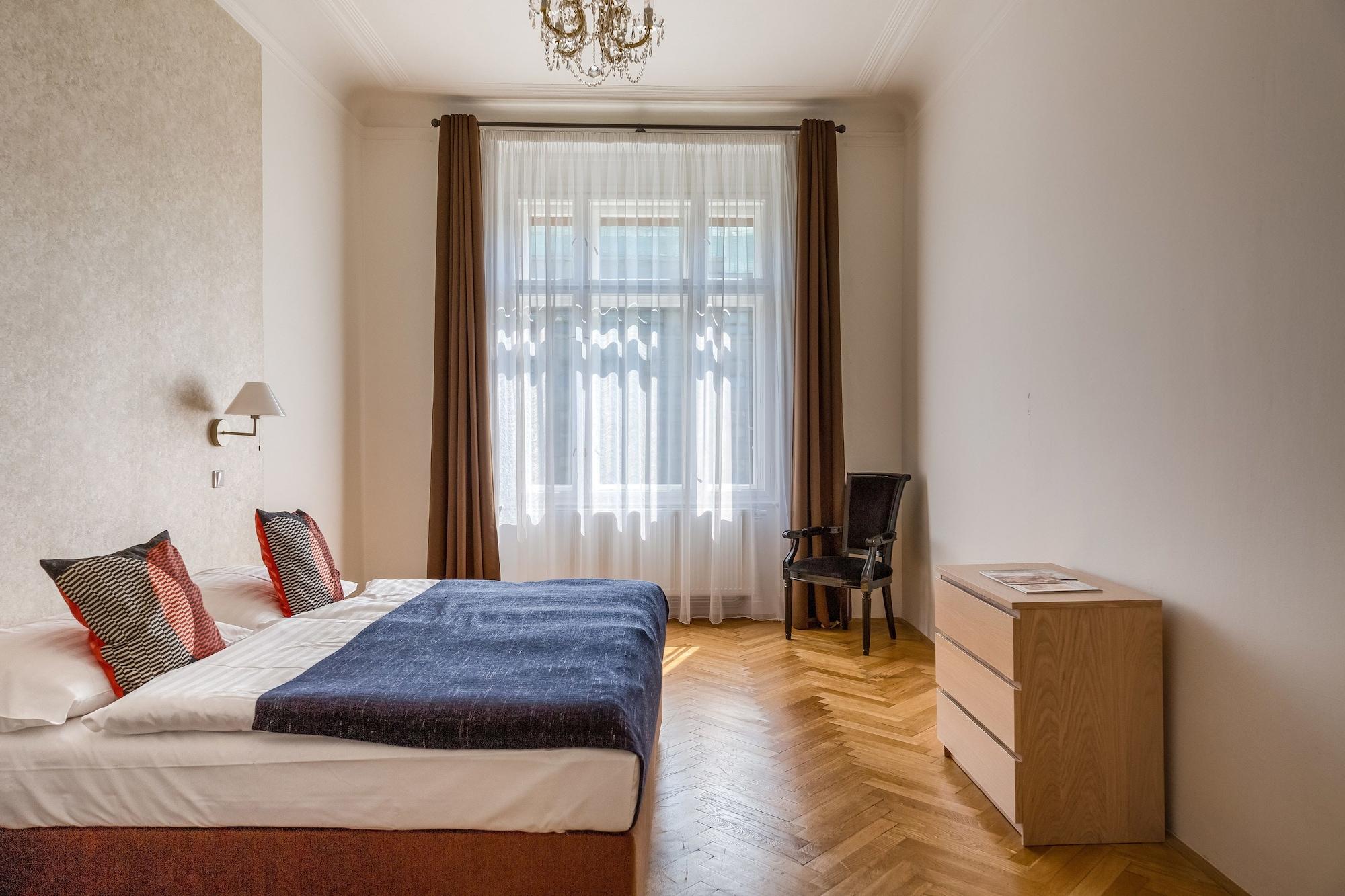 פראג Apartments 39 Wenceslas Square מראה חיצוני תמונה