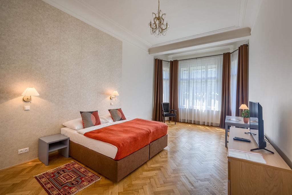 פראג Apartments 39 Wenceslas Square מראה חיצוני תמונה