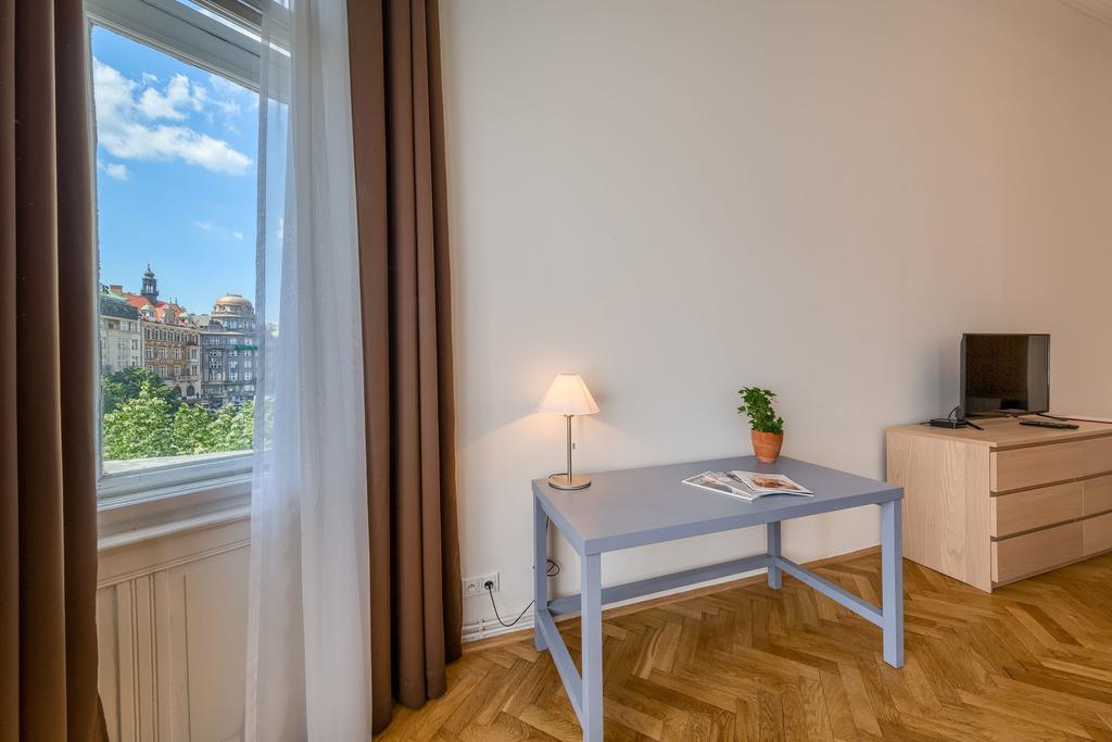 פראג Apartments 39 Wenceslas Square מראה חיצוני תמונה