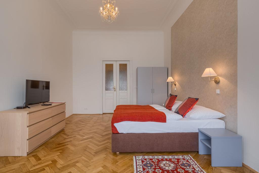 פראג Apartments 39 Wenceslas Square מראה חיצוני תמונה